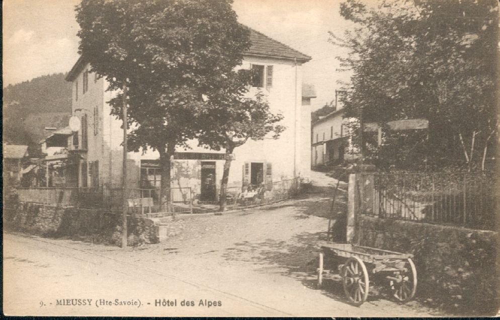 Mieussy, hôtel des Alpes - l:994, h:636