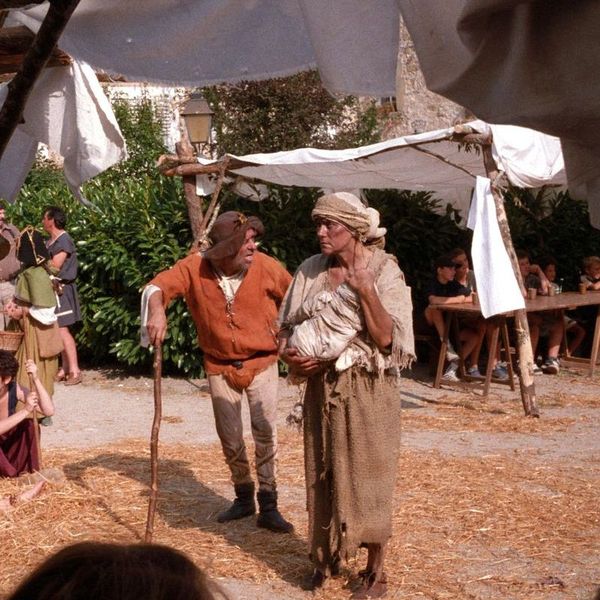 Souvigny (03) août 2001, la Cour des Miracles #01